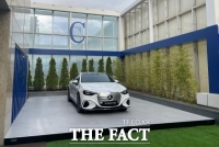  'C-클래스 첫 전기차' 선보인 벤츠, 서울서 최초 공개한 까닭 [TF 현장]