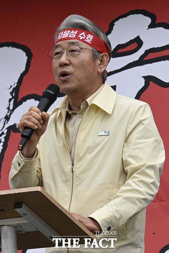 강호동 농협중앙회 회장이 결의대회에서 발언하고 있다. /송호영 기자