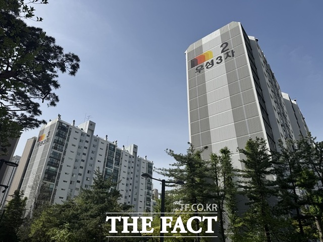 경우현은 개포동 일대에서 가장 마지막으로 정비사업에 뛰어들었다. 하지만 여러 단지를 하나로 묶으면서 단지별 용적률과 대지지분이 달라 독립정산 등 주민들 간 갈등이 있었다. 사진은 우성3차아파트 전경. /황준익 기자