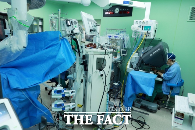 세브란스병원은 세계 최초로 단일 의료기관 로봇수술 시행 사례 5만건을 달성했다고 21일 밝혔다. /세브란스병원