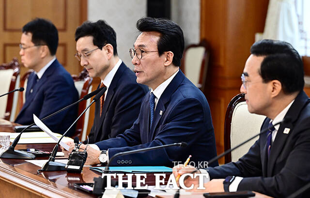 김민석 국무총리가 21일 오전 서울 종로구 정부서울청사에서 열린 전남광주통합특별시 출범 준비 점검회의에 참석해 모두발언을 하고 있다. /임영무 기자