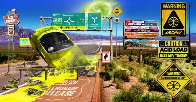 컴백 스케줄 포스터는 시공간의 균열이 벌어진 하늘, 불시착한 자동차로 인해 붕괴된 도로 등 특이점이 발생한 도로 위의 빌보드와 표지판을 활용, 이번 앨범으로 보여줄 세계관 스토리와 티징 일정을 감각적으로 담아냈다. /SM엔터