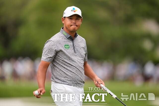 김시우가 20일 RBC헤리티지 최종 라운드 16번홀을 마치고 걸어 나오고 있는 모습. 김시우는 이 대회에서 단독 3위를 마크했다./AP.뉴시스