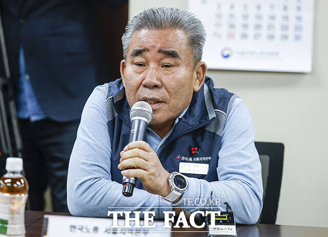 국민의힘-한국노총 서울지역본부 간담회에서 인사말 하는 장동혁 대표(오른쪽).