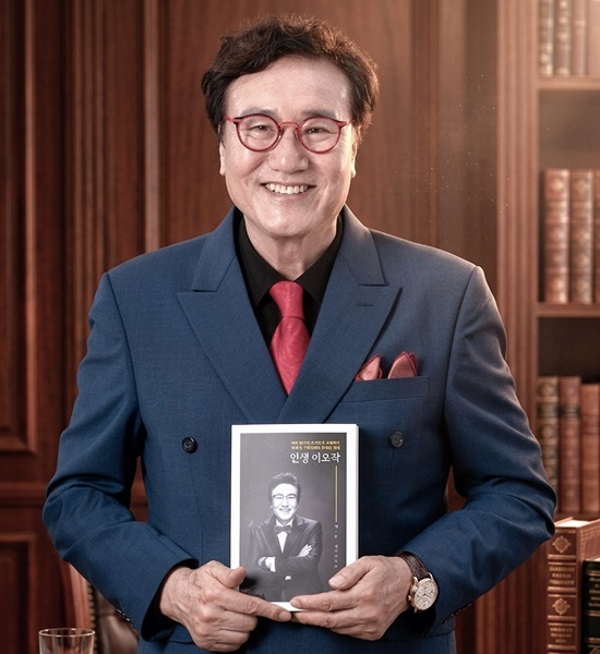 박태희는 음악 활동뿐 아니라 자서전 밀양은 항상 나를 꿈꾸게 한다와 인생 이모작을 통해 굴곡과 도전, 극복의 과정을 진솔하게 풀어내며 많은 이들에게 공감을 얻고 있다. /박태희 SNS