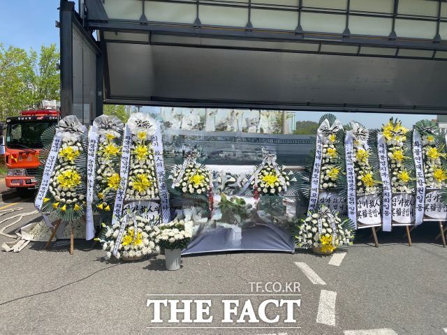 노동계가 사천시에 분향소를 마련하는 등 숨진 A 씨의 죽음을 깊이 애도하고 있다. /장옥기 건설노조위원장