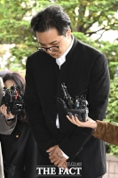  '102일 무단 결근' 송민호 재판 출석하며 