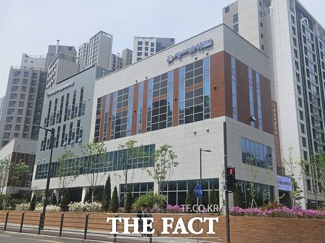 서울디지털동행플라자 동대문센터가 지난달 11일 개관했다. 센터는 기존 교육 모델에서 나아가 AI(인공지능) 기술 체험을 강화한 특화형 센터다. /김명주 기자