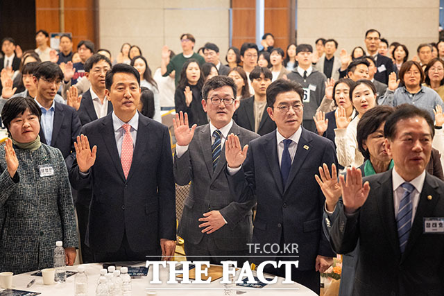 오세훈-정원오 '서로 다른 하트 모양'.