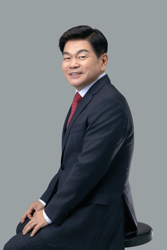 이필형 동대문구청장이 전날 동대문구청장선거 예비후보 등록을 마쳤다고 22일 밝혔다. /이필형 캠프