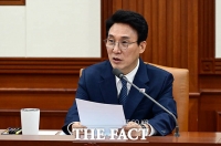  비상경제본부 회의 주재하는 김민석 총리 [포토]