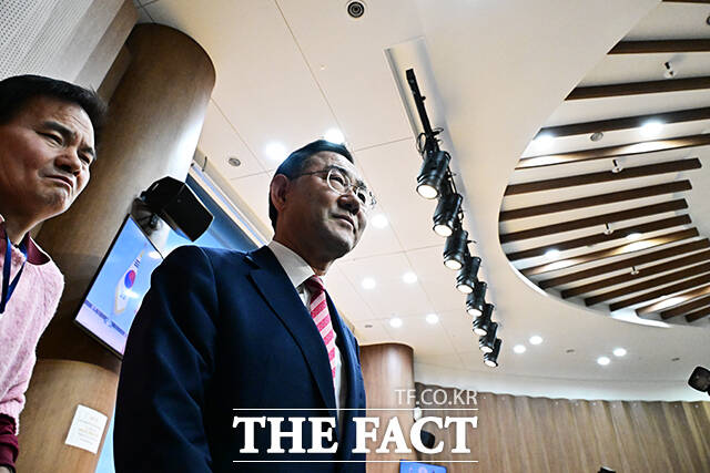 주호영 국회부의장이 23일 오후 서울 여의도 국회 소통관에서 기자회견을 열고 대구시장 출마와 관련된 발언을 하고 있다. /국회=배정한 기자