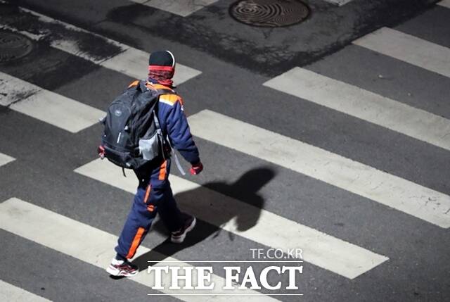 지난해 우리나라 임금근로자 중 19.8%가 월평균 200만원 미만을 버는 것으로 조사됐다. /뉴시스