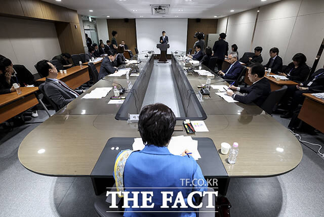 정상우 감사원 사무총장이 23일 오전 서울 종로구 감사원에서 열린 ‘윤석열 정권 정치검찰 조작기소 의혹 사건 진상규명 국정조사특별위원회’ 현장조사에서 현황보고를 하고 있다. /국회사진기자단