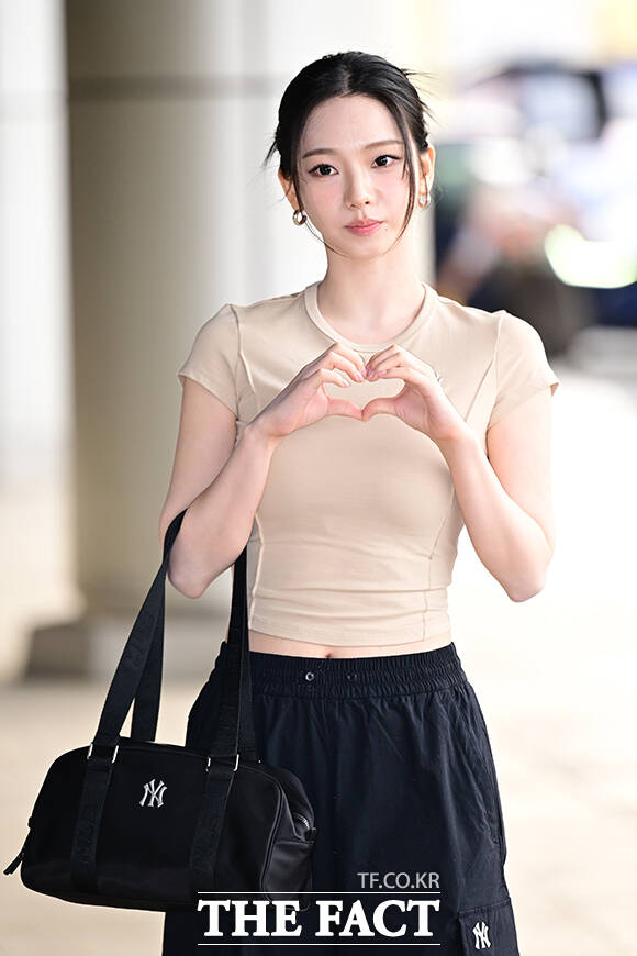 카리나는 이날 상하이에서 열리는 MLB 오프라인 이벤트에 참석하기 위해 출국길에 나섰다.