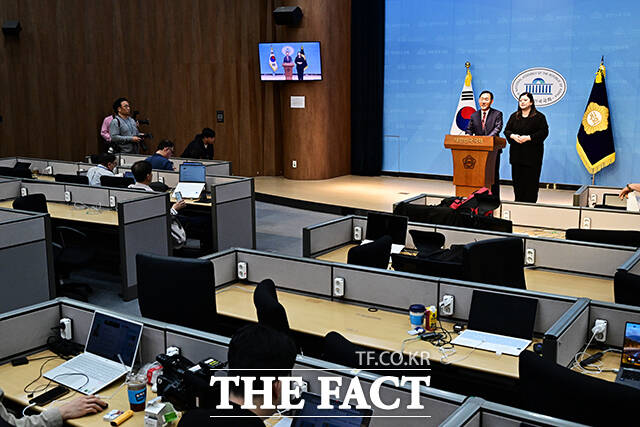 주호영 국회부의장이 23일 오후 서울 여의도 국회 소통관에서 기자회견을 열고 대구시장 출마와 관련된 발언을 하고 있다. /국회=배정한 기자