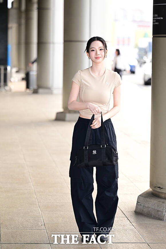 카리나는 이날 상하이에서 열리는 MLB 오프라인 이벤트에 참석하기 위해 출국길에 나섰다.