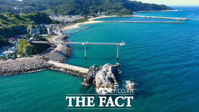 등기산스카이워크. /울진군