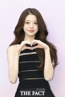  하트 포즈하는 '러블리' 장원영 [포토]