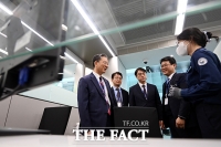  정성호 법무부 장관, 인천국제공항 출국심사장 현장점검 [포토]