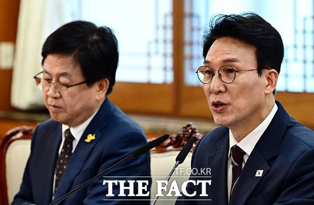 김민석 국무총리가 24일 오전 서울 종로구 정부서울청사에서 열린 성장엔진 연계 지역인재 양성 관계장관회의에 참석해 모두발언을 하고 있다. /임영무 기자