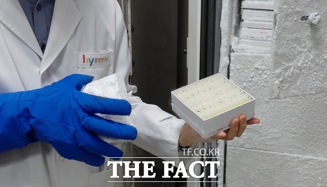 지난 23일 찾은 hy 중앙연구소에는 자체 개발한 5096종의 균주들을 영하 80도의 냉동실에 보관하는 '균주 라이브러리'도 갖추고 있다. /손원태 기자