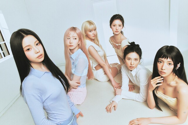 미니 5집 'Heavy Serenade'는 2025년 10월 발표한 정규 1집 'Blue Valentine' 이후 약 7개월 만의 신작이다. 동명의 타이틀곡을 포함해 총 6곡이 수록된다. /JYP엔터