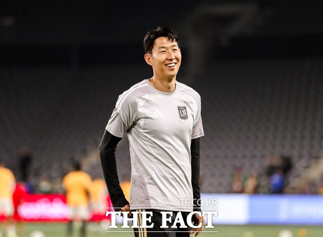 LAFC의 손흥민이 26일 미네소타와 2026 MLS 10라운드 원정경기에 결장하며 주중 북중미 챔피언스컵 4강 출전에 대비했다./LAFC