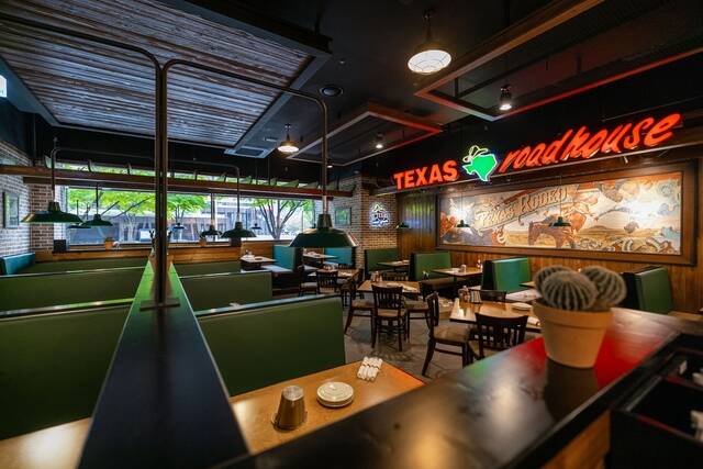 현대그린푸드 텍사스 로드하우스 잠실본점 내부 전경. /현대그린푸드
