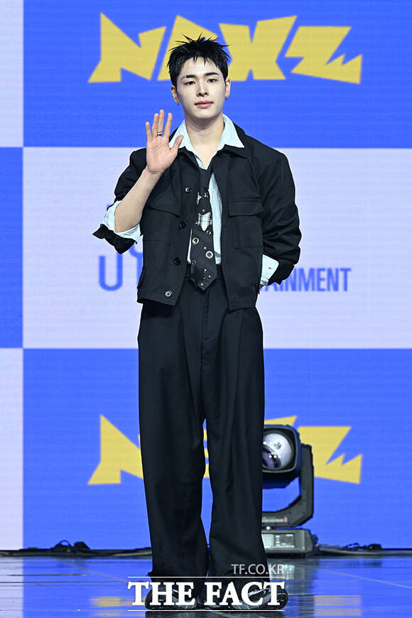 그룹 넥스지(NEXZ)의 멤버 하루.