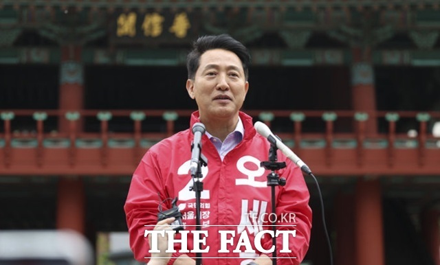 오세훈 국민의힘 서울시장 후보가 6·3 지방선거 서울시장 예비후보 등록을 27일 마쳤다. /뉴시스