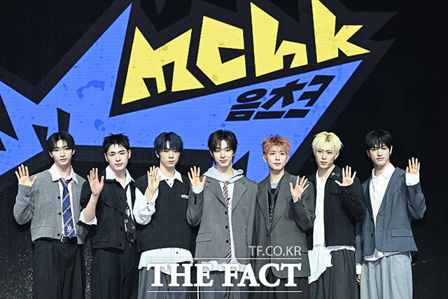 넥스지의 새 싱글 앨범은 이날 오후 6시 각종 음원사이트를 통해 공개된다.