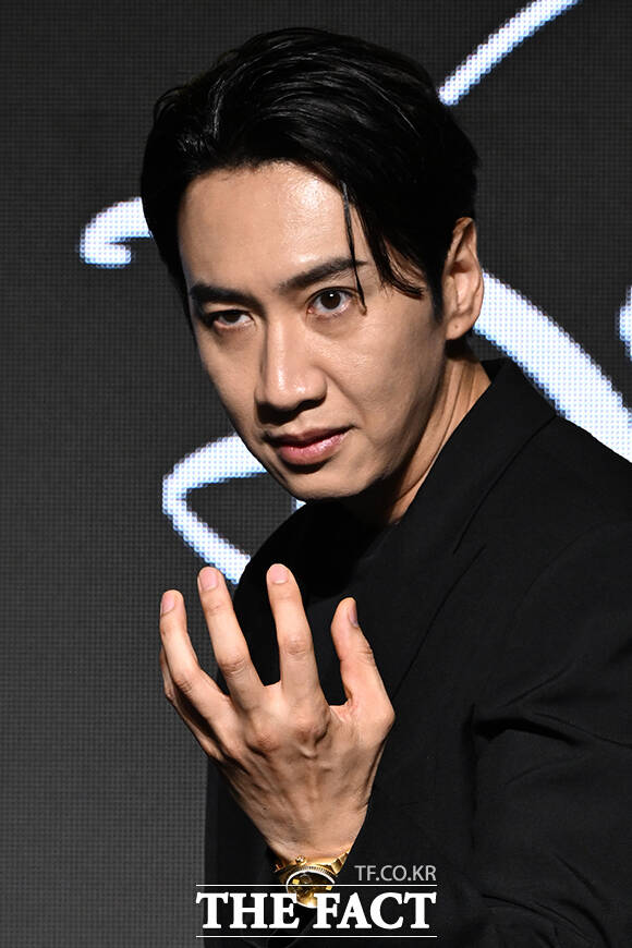 이광수가 악역으로 출연하는 골드랜드는 오는 29일 1-2회가 공개된다. /김성렬 기자