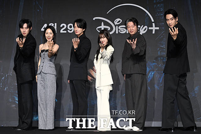 배우 김성철 문정희 이현욱 박보영 김희원 이광수(왼쪽부터)가 열연한 골드랜드는 오는 29일부터 매주 2회씩 시청자들과 만난다. /김성렬 기자