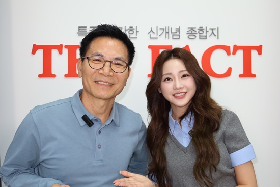 '트롯바비' 홍지윤은 국악뿐 아니라 발라드, OST 등 여러 음악 영역에 도전하며 스펙트럼을 넓히는 것이 목표다. 그는 