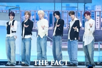  '청춘 로미오' 투어스의 직진 로맨스...'NO TRAGEDY' [TF사진관]