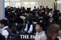  구직자들로 북적이는 'KB굿잡 우수기업 취업박람회' [포토]