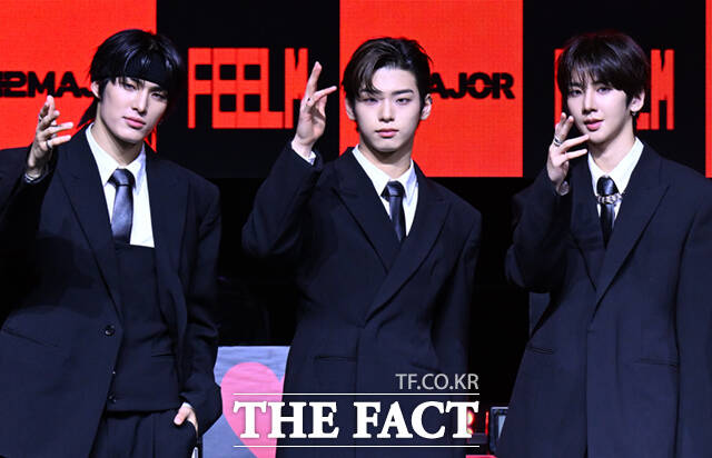 그룹 82메이저(82MAJOR) 윤예찬, 김도균, 남성모, 박석준, 황성빈, 조성일(왼쪽부터)이 28일 서울 서대문구 신촌로 예스24 원더로크홀에서 열린 미니 5집 'FEELM(필름)' 발매 기념 쇼케이스에 참석해 포즈를 취하고 있다. /이새롬 기자