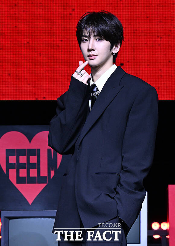 그룹 82메이저(82MAJOR) 윤예찬, 김도균, 남성모, 박석준, 황성빈, 조성일(왼쪽부터)이 28일 서울 서대문구 신촌로 예스24 원더로크홀에서 열린 미니 5집 'FEELM(필름)' 발매 기념 쇼케이스에 참석해 포즈를 취하고 있다. /이새롬 기자