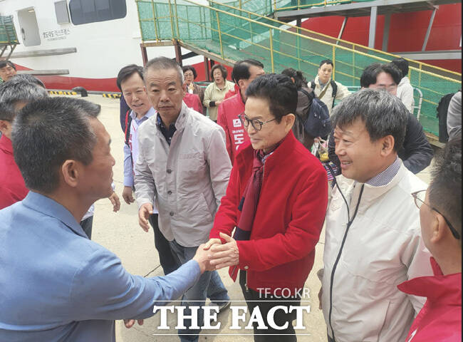 이철우 경북지사 예비후보가 28일 울릉도를 방문했다. /김성권 기자