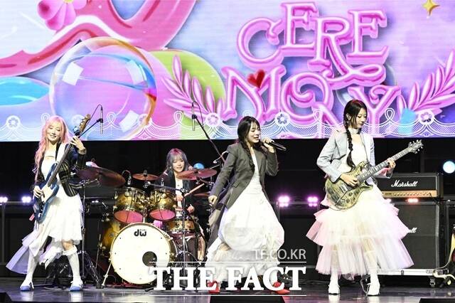 공연계를 비롯해 밴드 신에서는 QWER의 실력과 스타성을 인정하고 있다. QWER 역시 스스로의 정체성에 확신을 가진 모습이다./송호영 기자