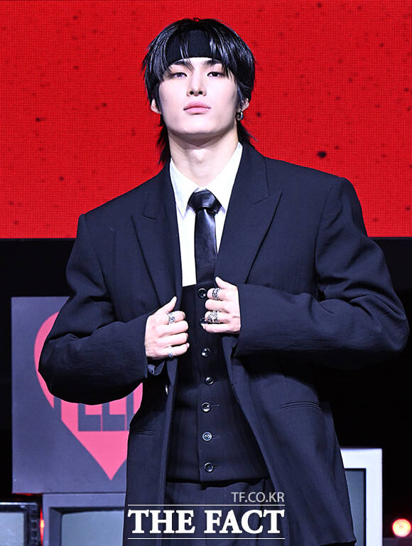 그룹 82메이저(82MAJOR) 윤예찬, 김도균, 남성모, 박석준, 황성빈, 조성일(왼쪽부터)이 28일 서울 서대문구 신촌로 예스24 원더로크홀에서 열린 미니 5집 'FEELM(필름)' 발매 기념 쇼케이스에 참석해 포즈를 취하고 있다. /이새롬 기자