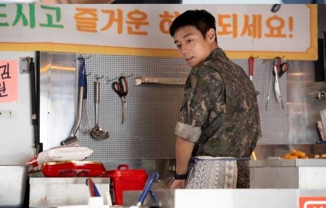 '취사병 전설이 되다'는 오는 5월 11일 오후 8시 50분 첫 방송한다. /티빙
