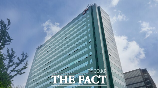 SK브로드밴드가 오는 5월 SK텔레콤의 완전 자회사 편입을 앞둔 가운데, 'AI 인프라 기업'으로의 전환이 예상된다. /뉴시스