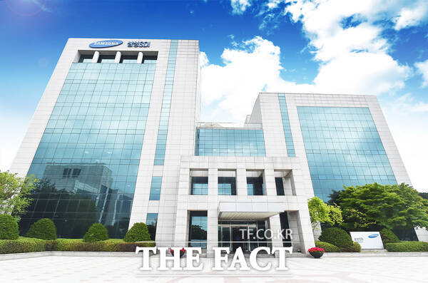 국내 배터리 3사 중 삼성SDI가 28일 전년 대비 영업손실 1556억원을 기록한 1분기 실적을 발표했다. /삼성SDI