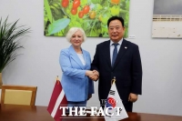  어기구 의원, 다이가 미에리냐 라트비아 국회의장 접견