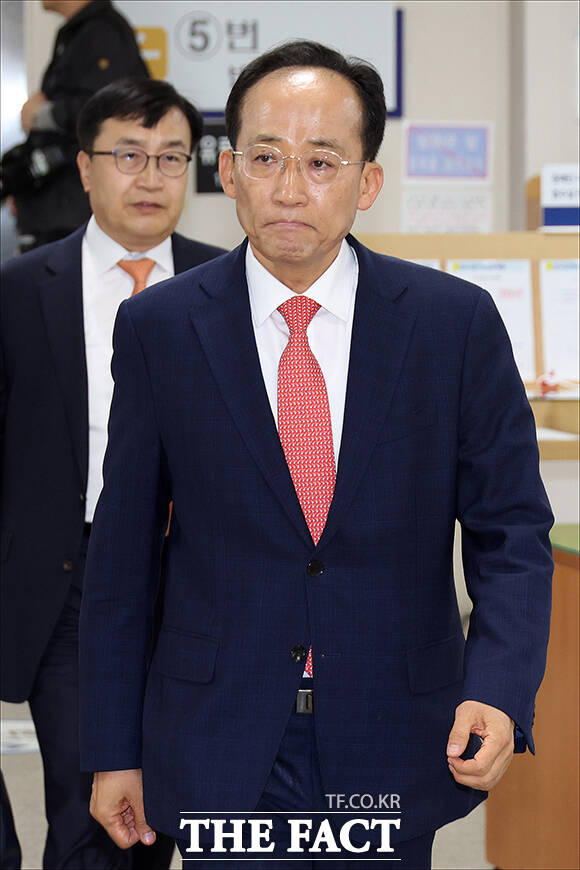 추경호 국민의힘 전 원내대표가 29일 오후 서울 서초구 서울중앙지방법원에서 열린 계엄 해제 표결 방해 혐의 관련 공판에 출석하고 있다. /박헌우 기자