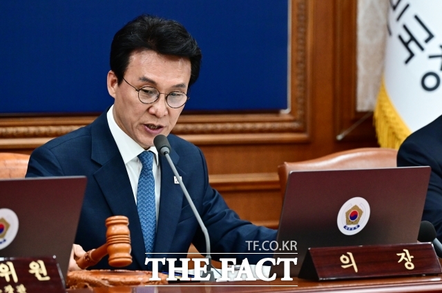 인천 지역 기초의원을 3명 늘리는 공직선거법 개정안이 29일 국무회의를 통과했다. 김민석 국무총리는 이날 회의에서 