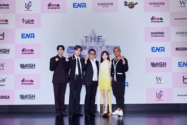 데이식스 영케이, 가수 김재중 이승철 웬디, 방송인 추성훈(왼쪽부터)이 ENA 오디션 프로그램 '더 스카웃' 제작발표회에 참석해 많은 얘기를 나눴다. /ENA