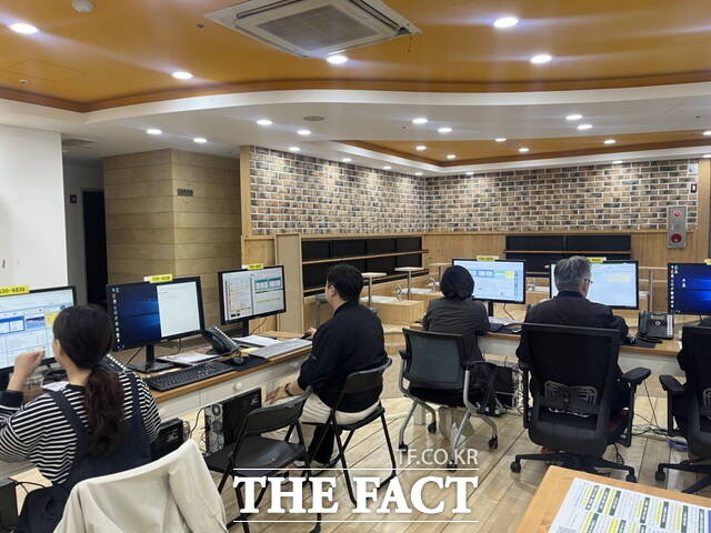 제65회 아산 성웅 이순신축제 현장상황실 운영 모습. /아산시